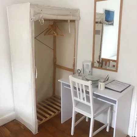 St Paul's Road Townhouse - By Clifton Short Lets