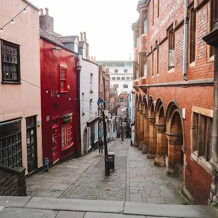 St Paul's Road Townhouse - By Clifton Short Lets Bristol