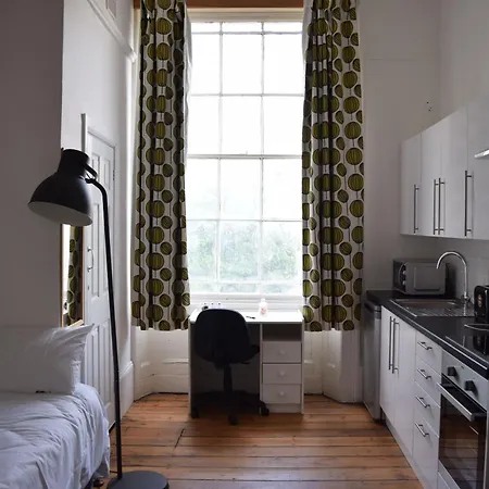 St Paul's Road Townhouse - By Clifton Short Lets Guest house *
