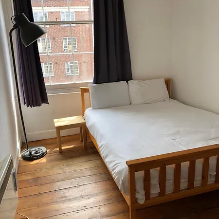 St Paul's Road Townhouse - By Clifton Short Lets Bristol